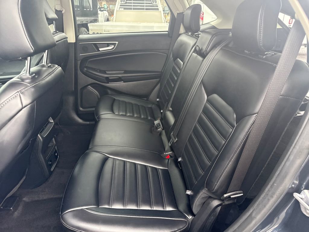 Used 2024 Ford Edge SEL w/ Convenience Package image 17