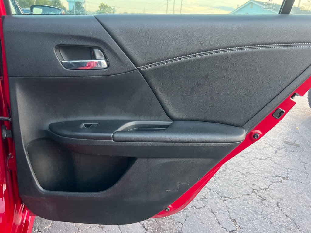Used 2016 Honda Accord Sport image 14