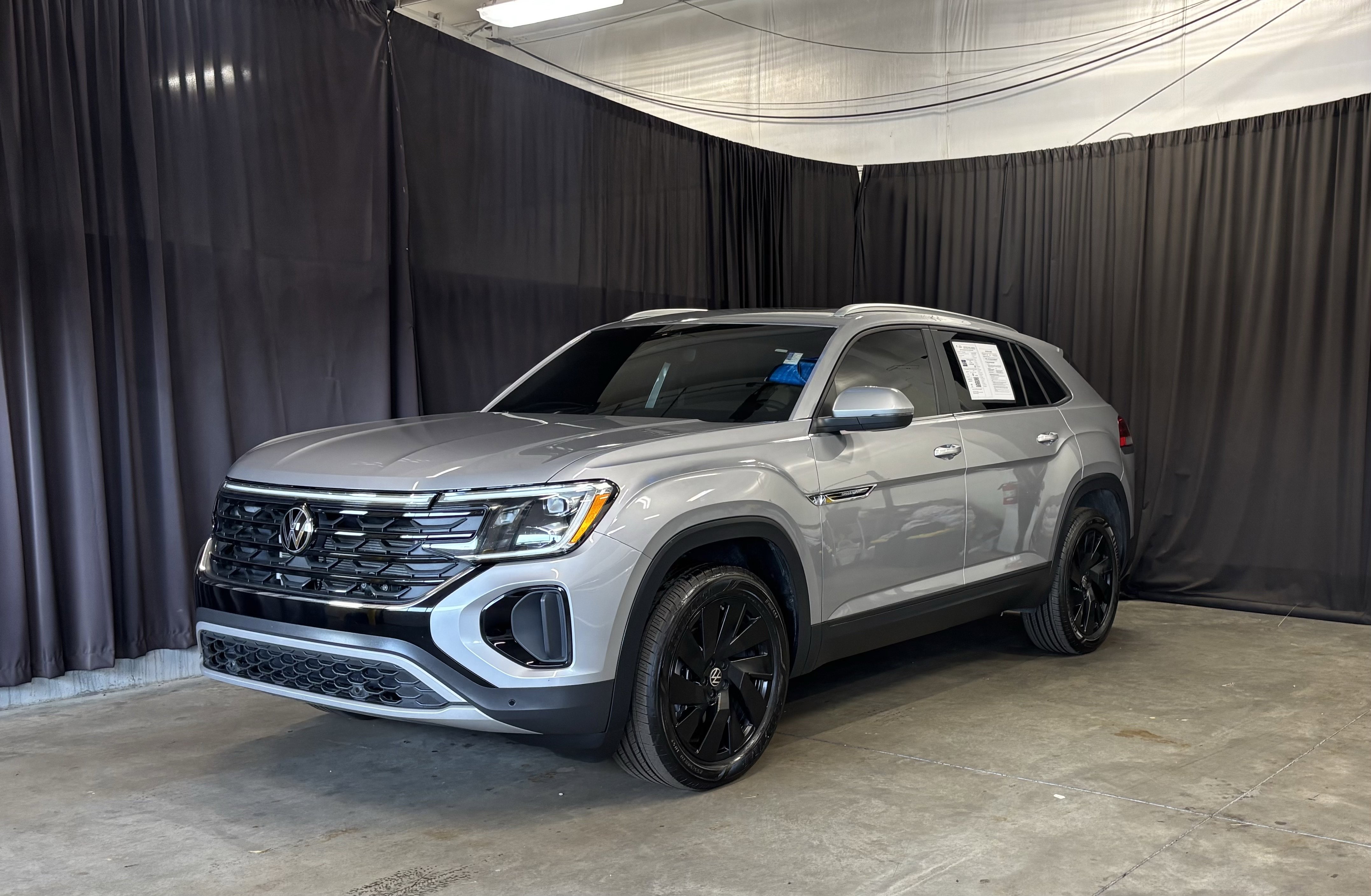 Used 2024 Volkswagen Atlas Cross Sport SE w/ Panoramic Sunroof Package