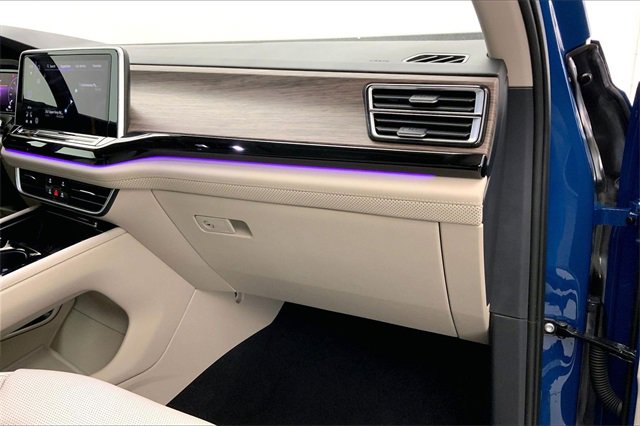 Used 2025 Volkswagen Atlas SEL Premium R-Line image 16