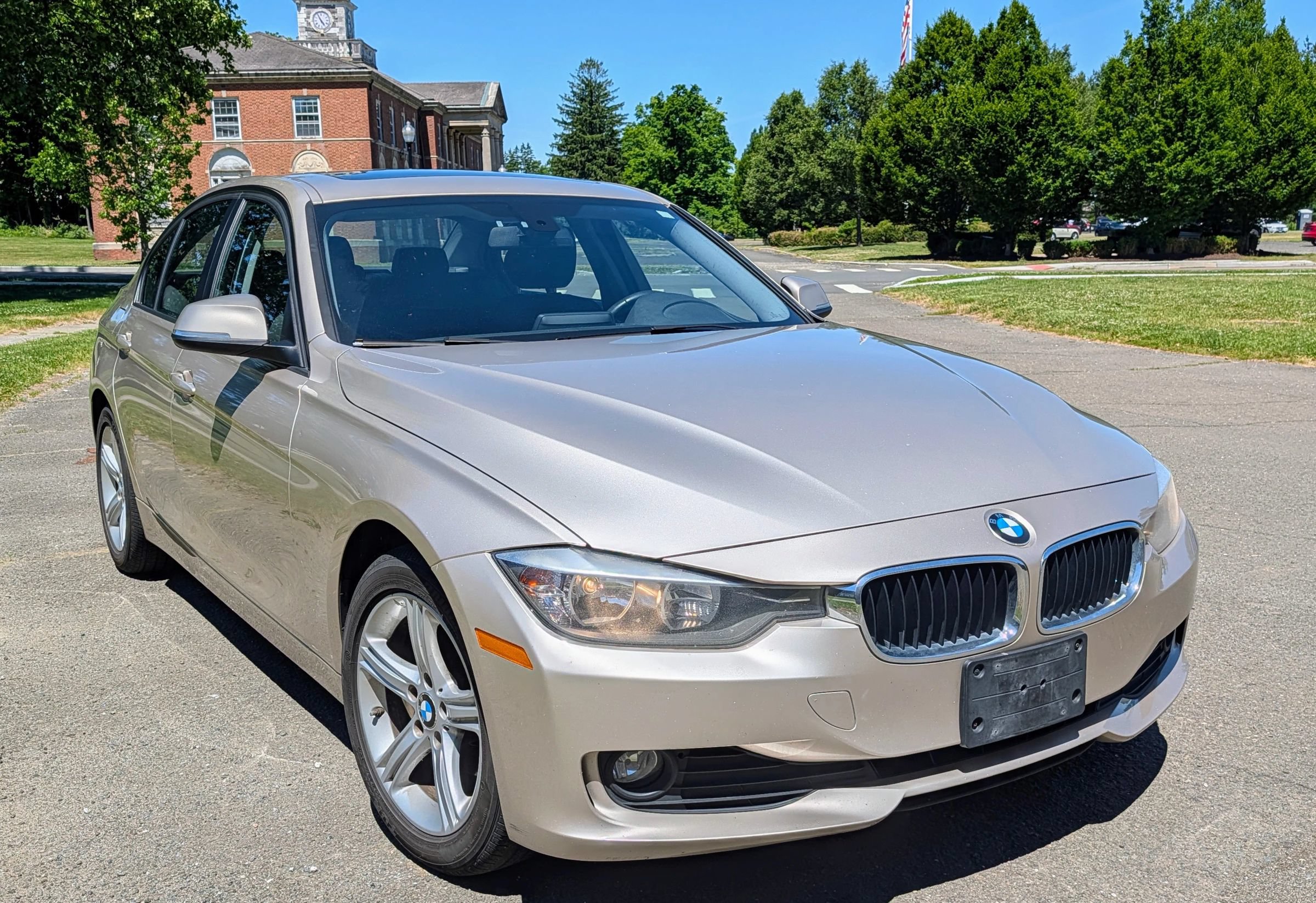 Used 2013 BMW 320i xDrive Sedan AWD/4WD image 7