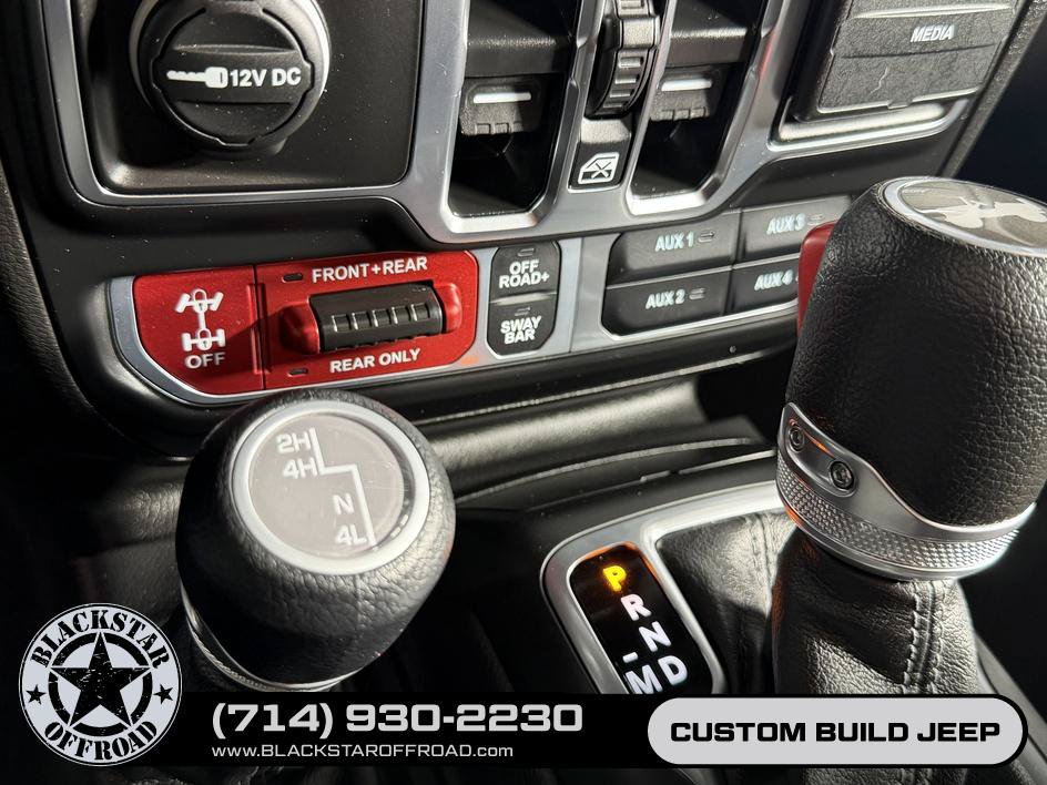Used 2025 Jeep Wrangler Unlimited Rubicon w/ Convenience Group AWD/4WD image 22