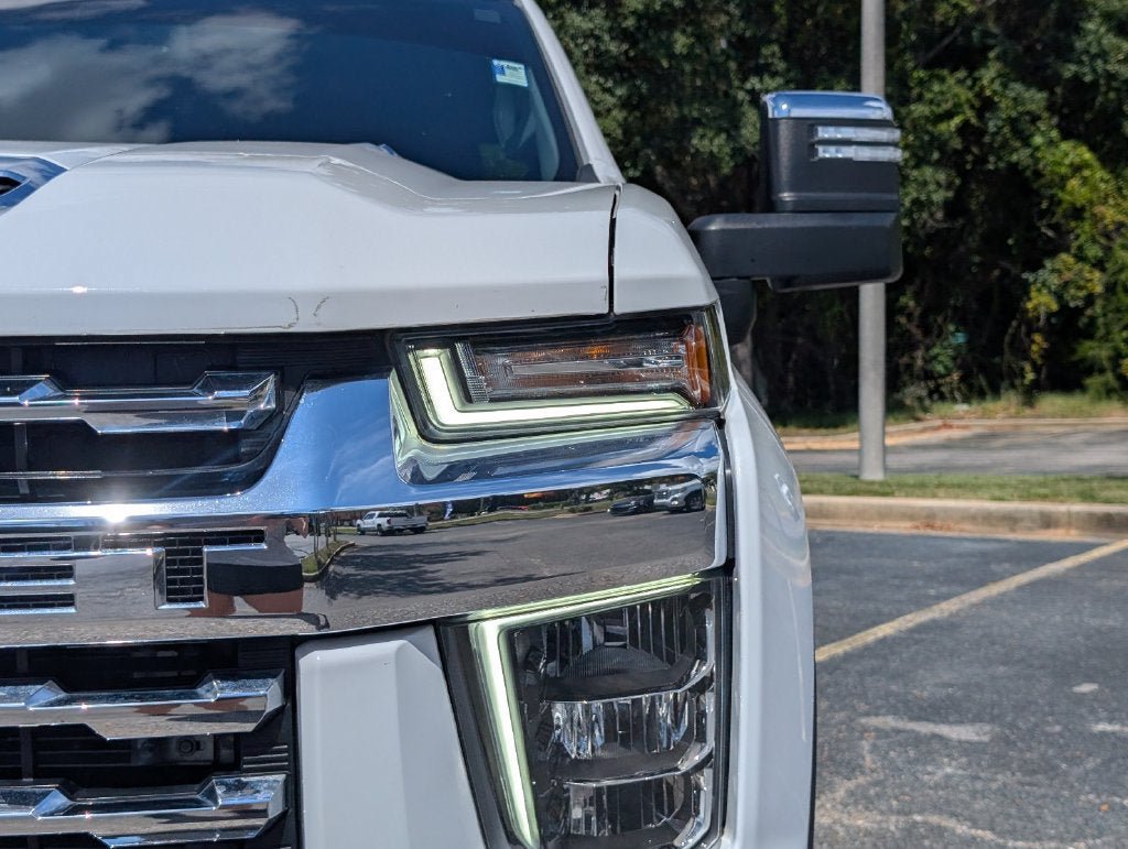 Used 2022 Chevrolet Silverado 2500 LTZ w/ LTZ Plus Package AWD/4WD image 13