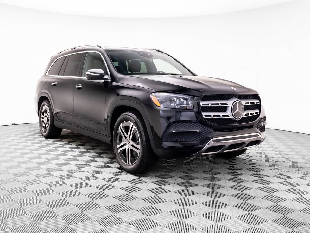 Used 2023 Mercedes-Benz GLS 450 4MATIC image 9