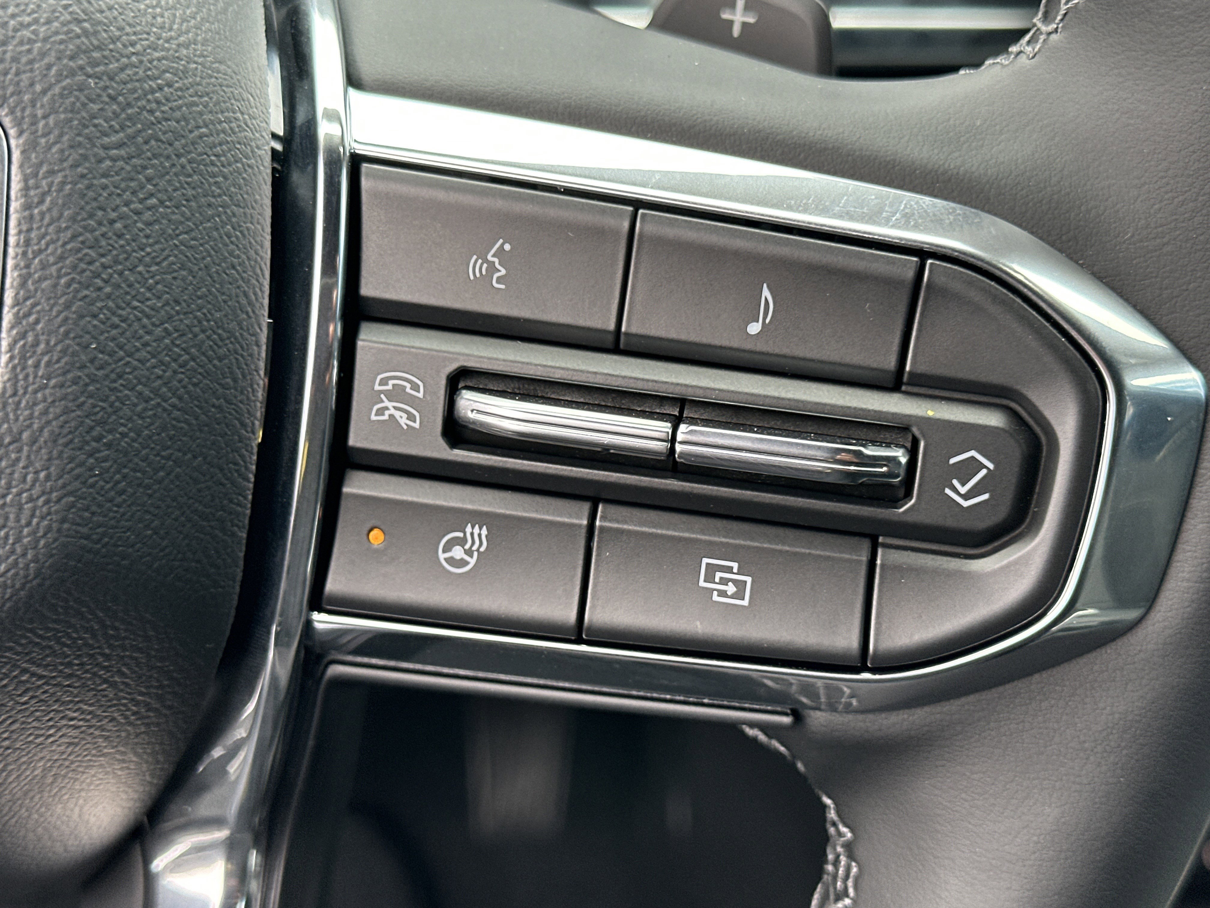 New 2026 GMC Terrain Elevation w/ Black Edition image 25