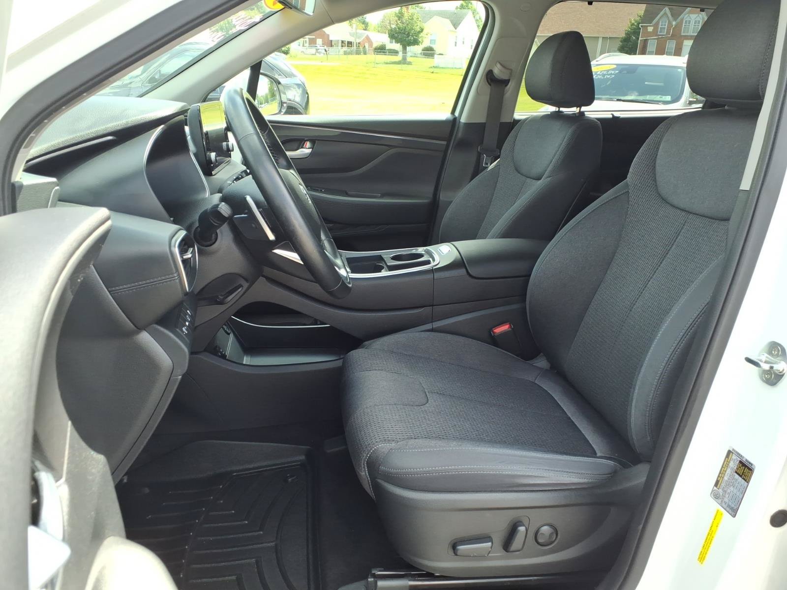 Used 2022 Hyundai Santa Fe SEL w/ Convenience Package AWD/4WD image 16