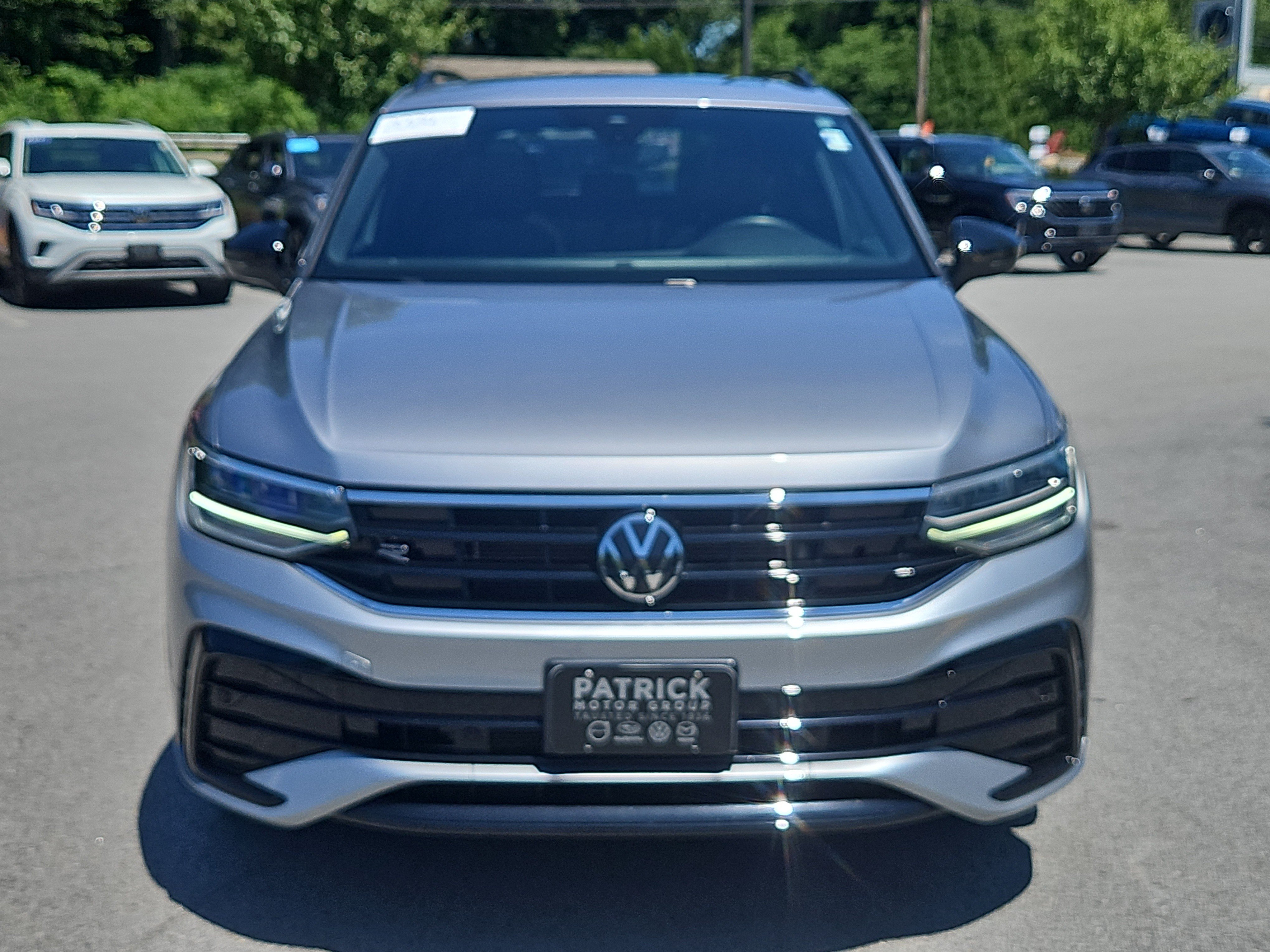 Certified 2024 Volkswagen Tiguan SE R-Line AWD/4WD image 3