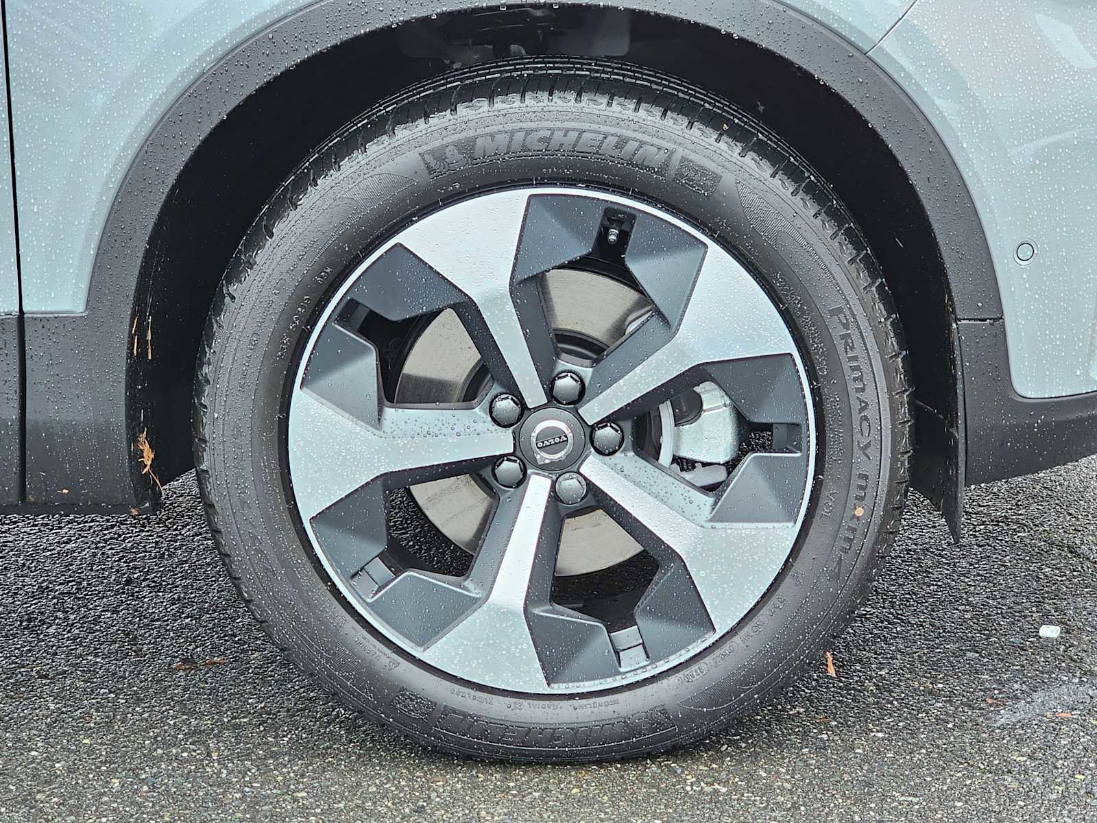 New 2026 Volvo XC40 B5 Plus w/ Protection Package Premier image 9