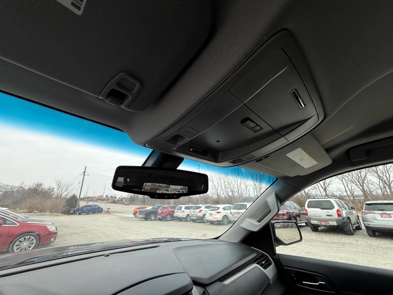 Used 2015 GMC Yukon XL SLE image 29