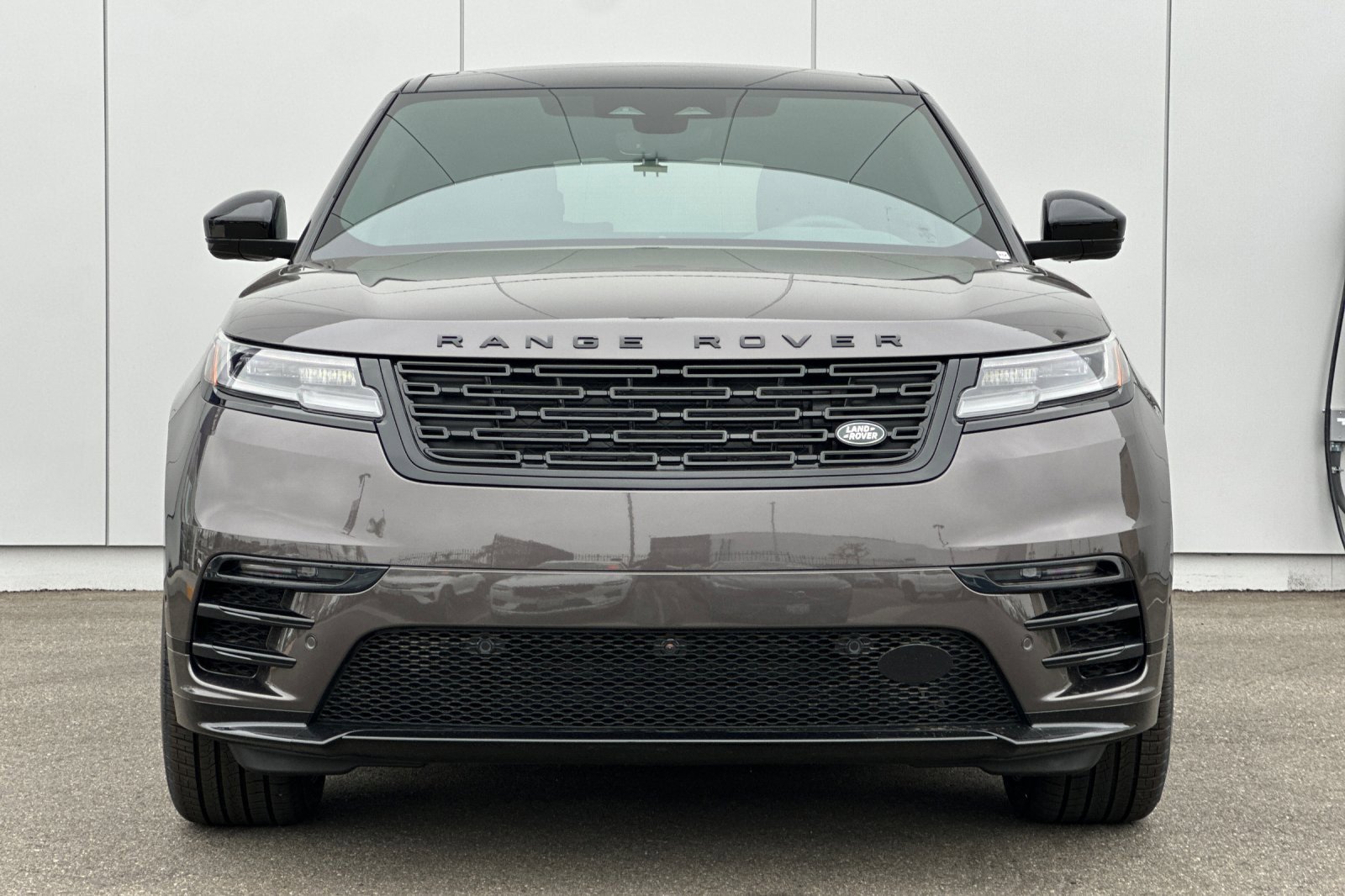 New 2026 Land Rover Range Rover Velar Dynamic SE image 8