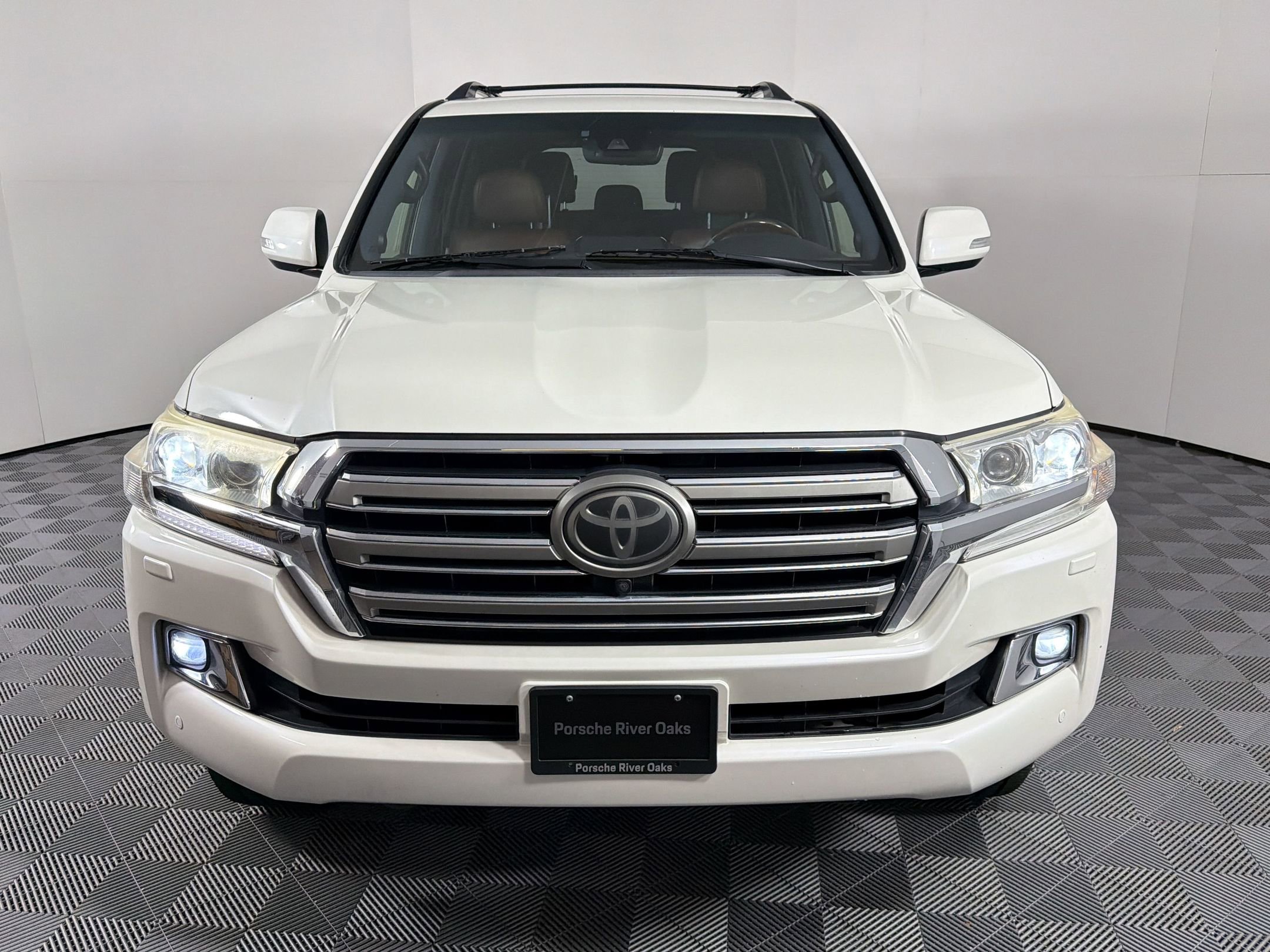 Used 2016 Toyota Land Cruiser AWD/4WD image 5