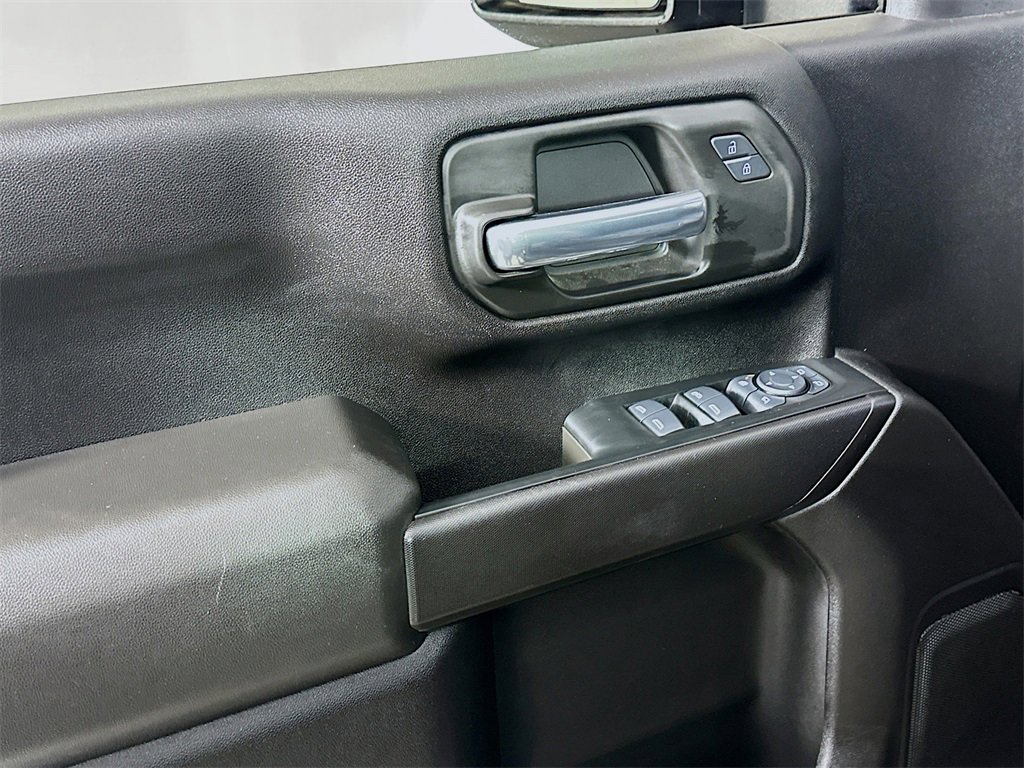 Used 2025 Chevrolet Silverado 2500 Custom w/ Custom Value Package image 21