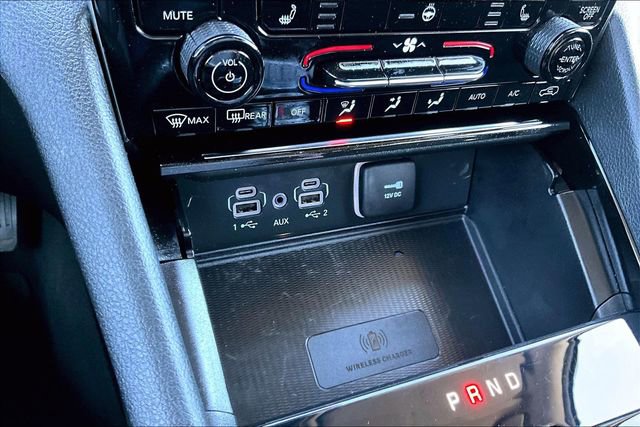 Used 2023 Jeep Grand Cherokee Laredo w/ Luxury Tech Group I AWD/4WD image 15