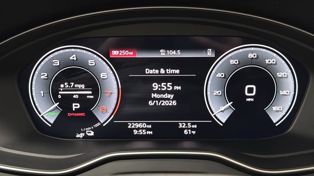 Used 2022 Audi Q5 e Premium Plus w/ Premium Plus Package AWD/4WD image 17