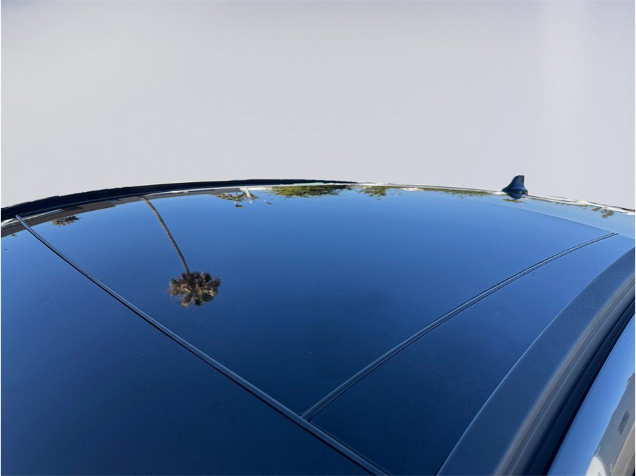 Used 2020 Ford Escape Titanium image 9