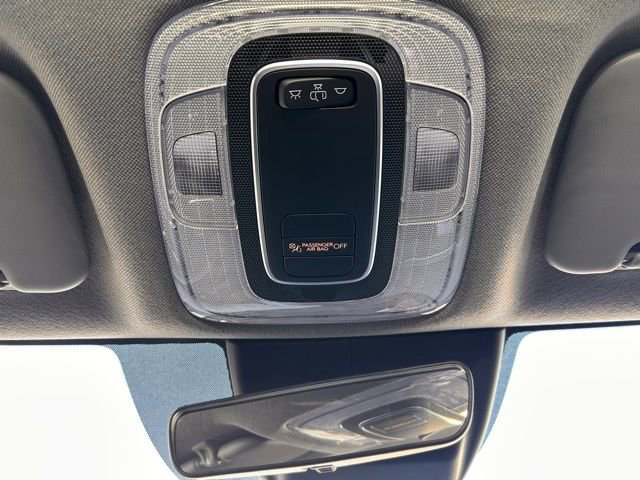 Used 2025 Hyundai Elantra SE image 11