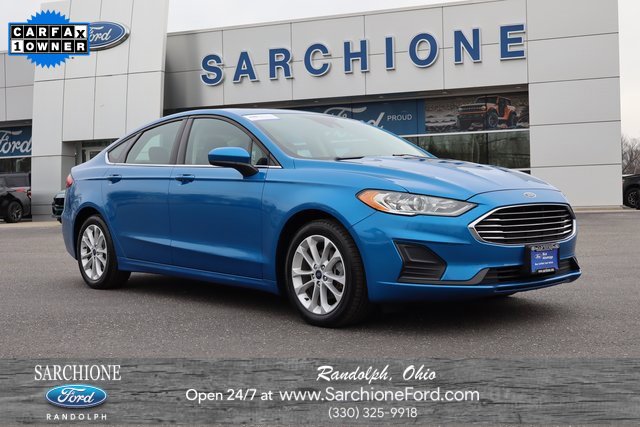 Used 2020 Ford Fusion SE image 1