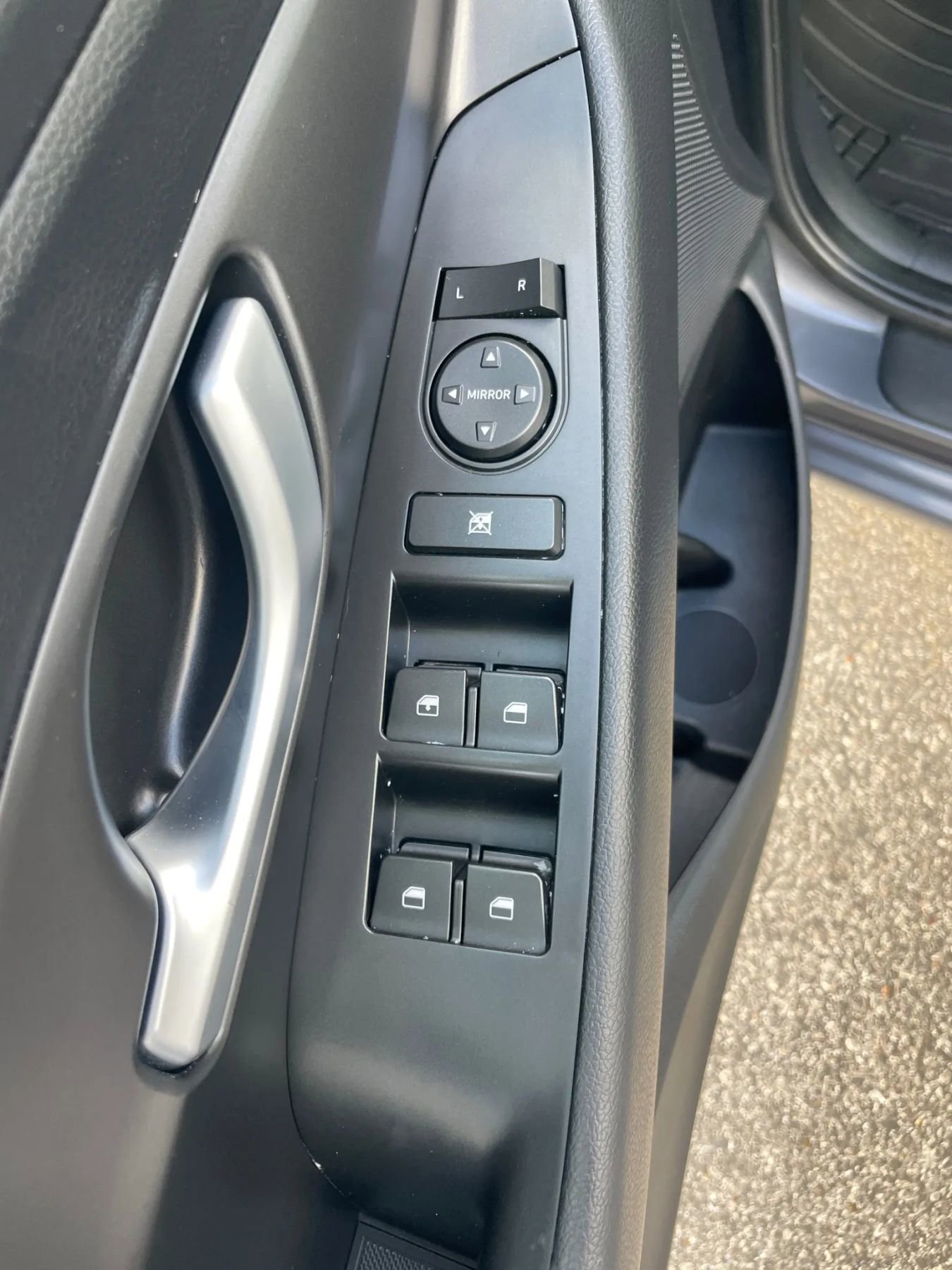 Used 2019 Hyundai Elantra GT FWD image 18