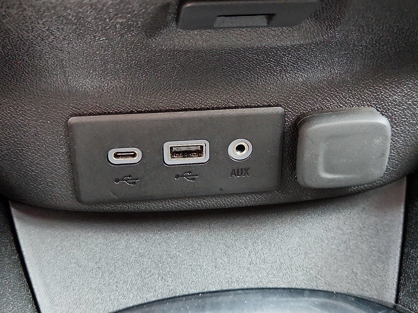Used 2025 Chevrolet Malibu LT FWD image 19