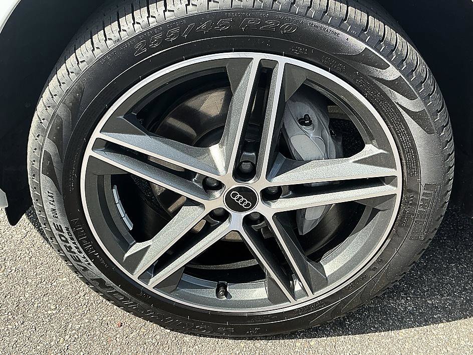 Used 2025 Audi Q5 e Premium image 8