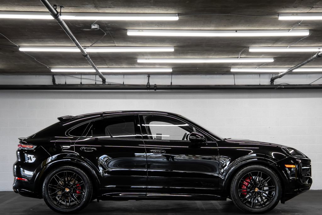 Used 2025 Porsche Cayenne GTS image 6