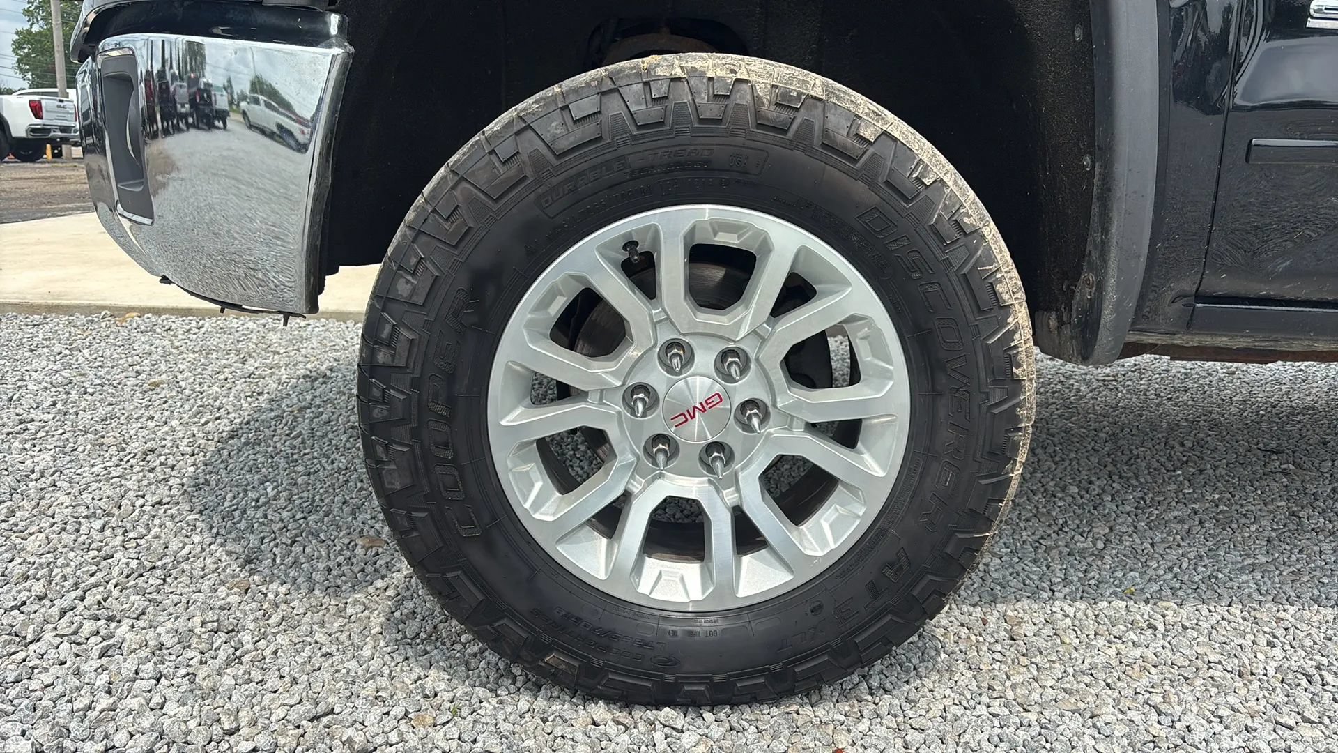 Used 2015 GMC Sierra 1500 SLE w/ SLE Value Package AWD/4WD image 12