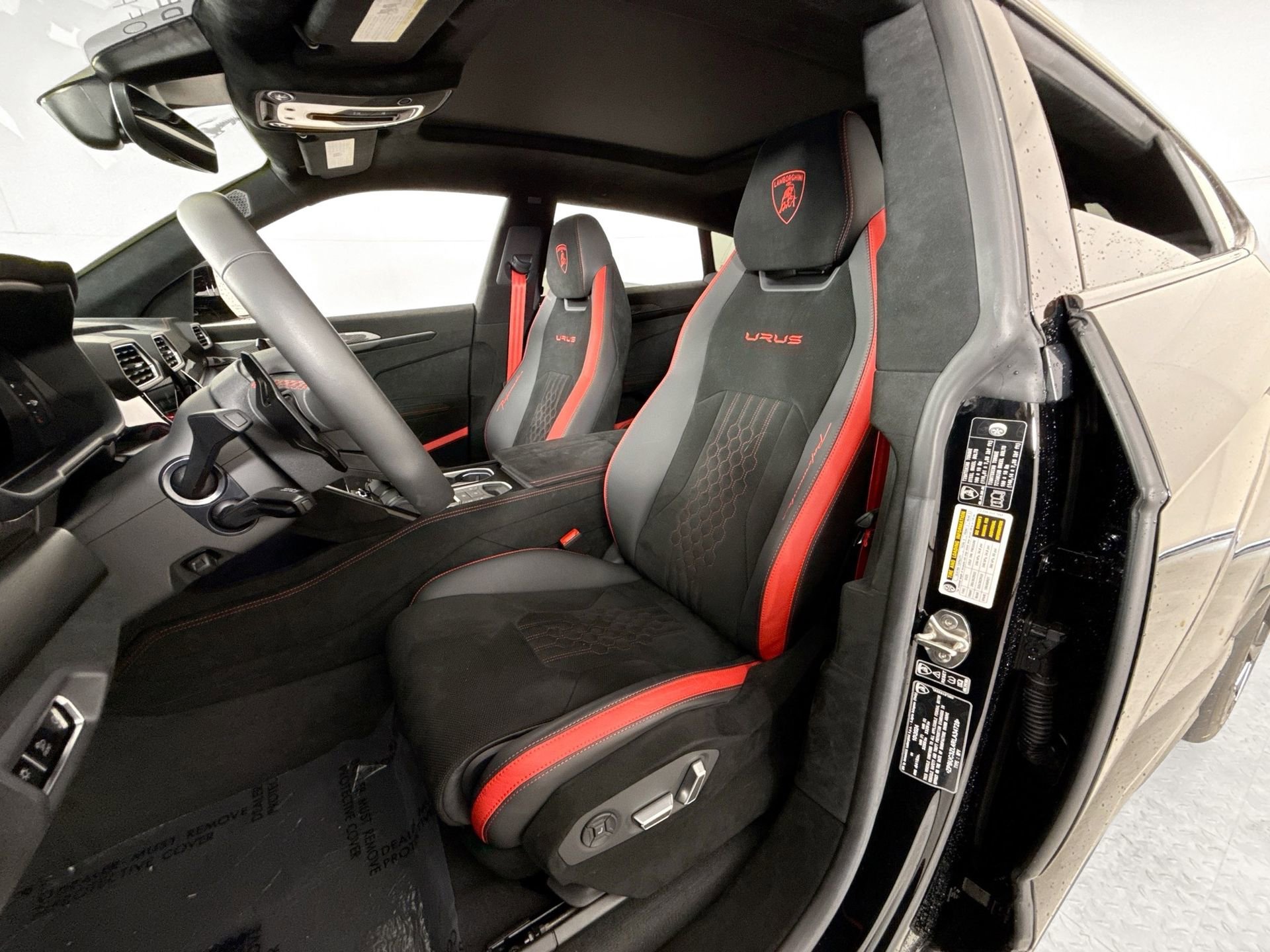 Used 2024 Lamborghini Urus Performante AWD/4WD image 9