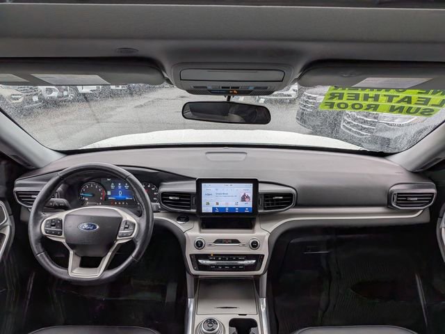 Certified 2023 Ford Explorer XLT w/ Equipment Group 202A image 17