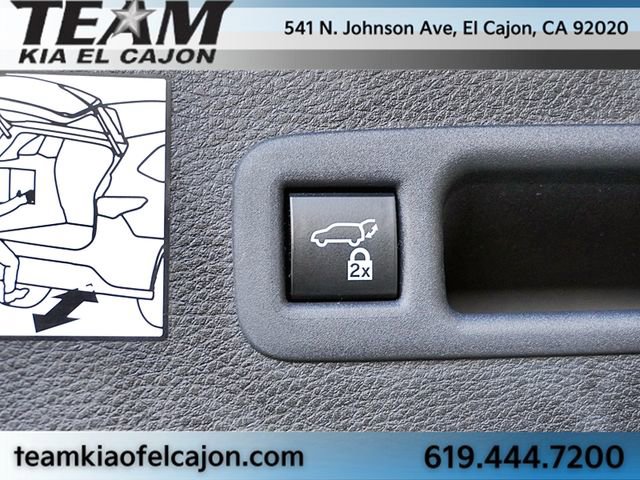 Used 2024 Toyota Sienna Limited image 14