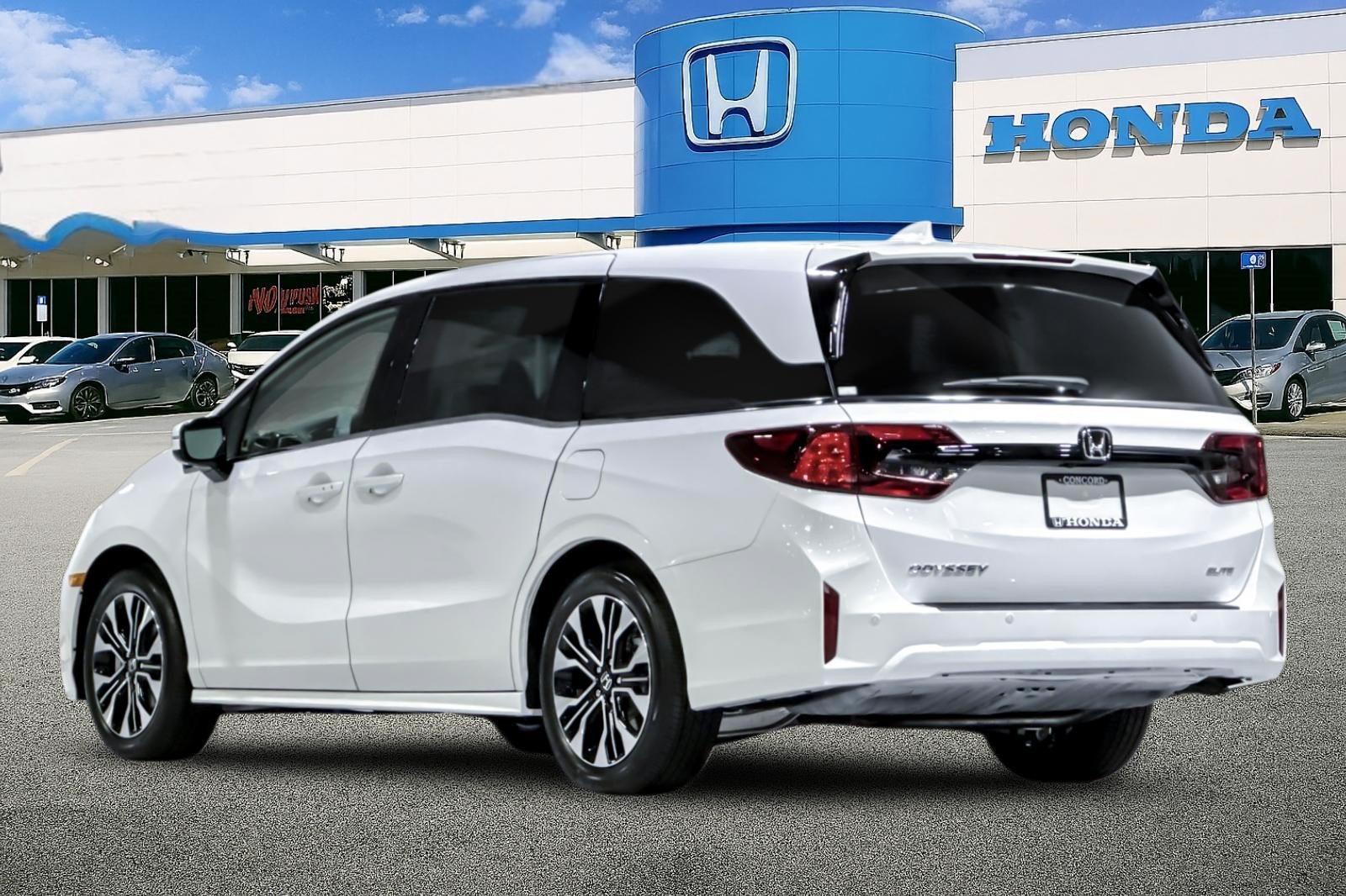 New 2027 Honda Odyssey Elite image 3