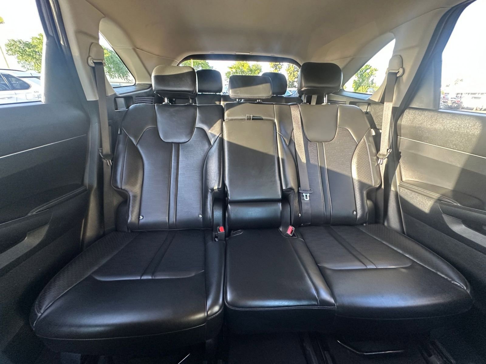 Used 2024 Kia Sorento S image 39