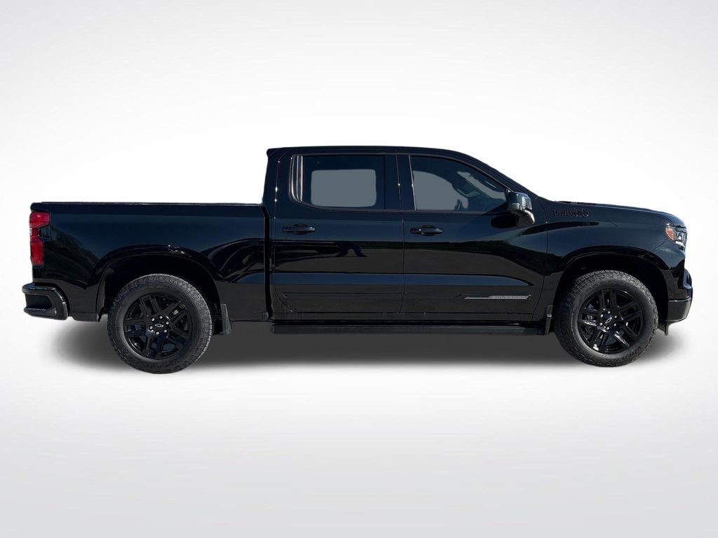 Used 2024 Chevrolet Silverado 1500 High Country w/ Midnight Edition AWD/4WD image 8