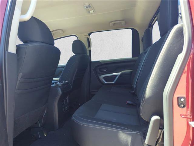 Used 2019 Nissan Titan SV w/ SV Convenience Package image 14