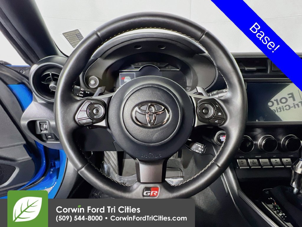 Used 2023 Toyota GR86 RWD image 8