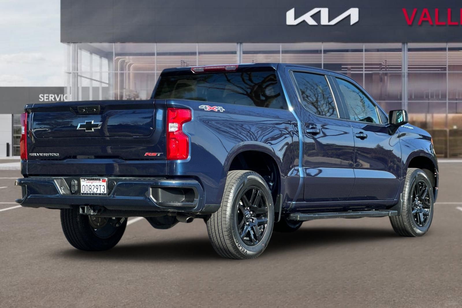 Used 2023 Chevrolet Silverado 1500 RST image 4