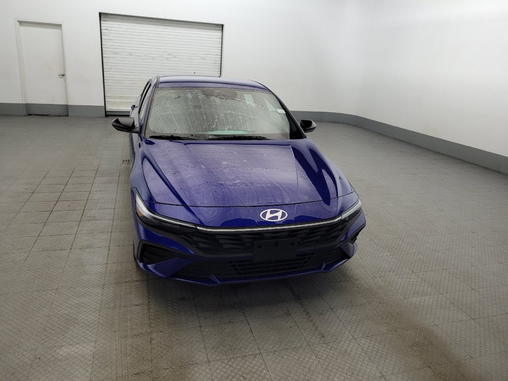 Used 2025 Hyundai Elantra Sport FWD image 14