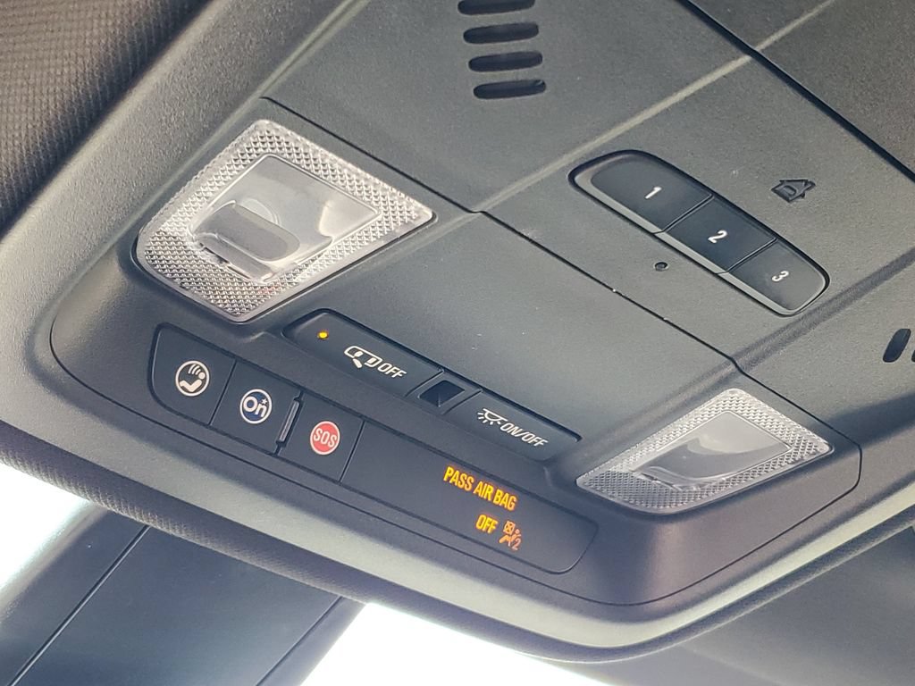 Used 2025 Cadillac XT5 Luxury w/ LPO, Floor Liner Package AWD/4WD image 17