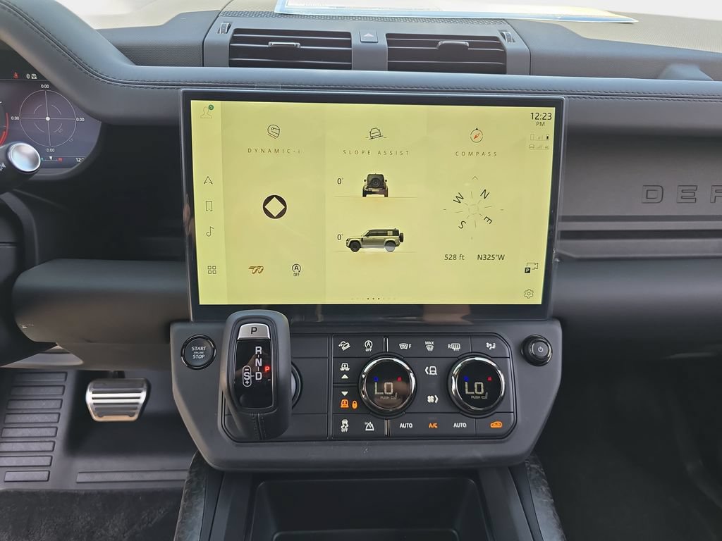New 2026 Land Rover Defender 110 OCTA AWD/4WD image 21
