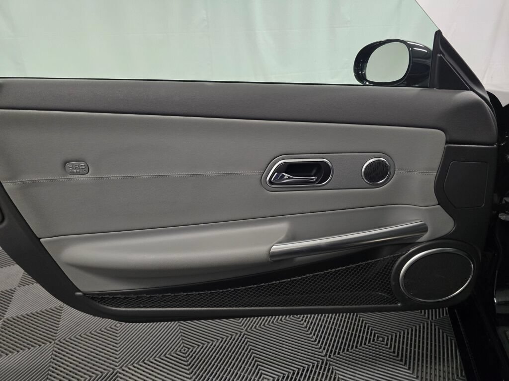 Used 2006 Chrysler Crossfire Limited RWD image 91