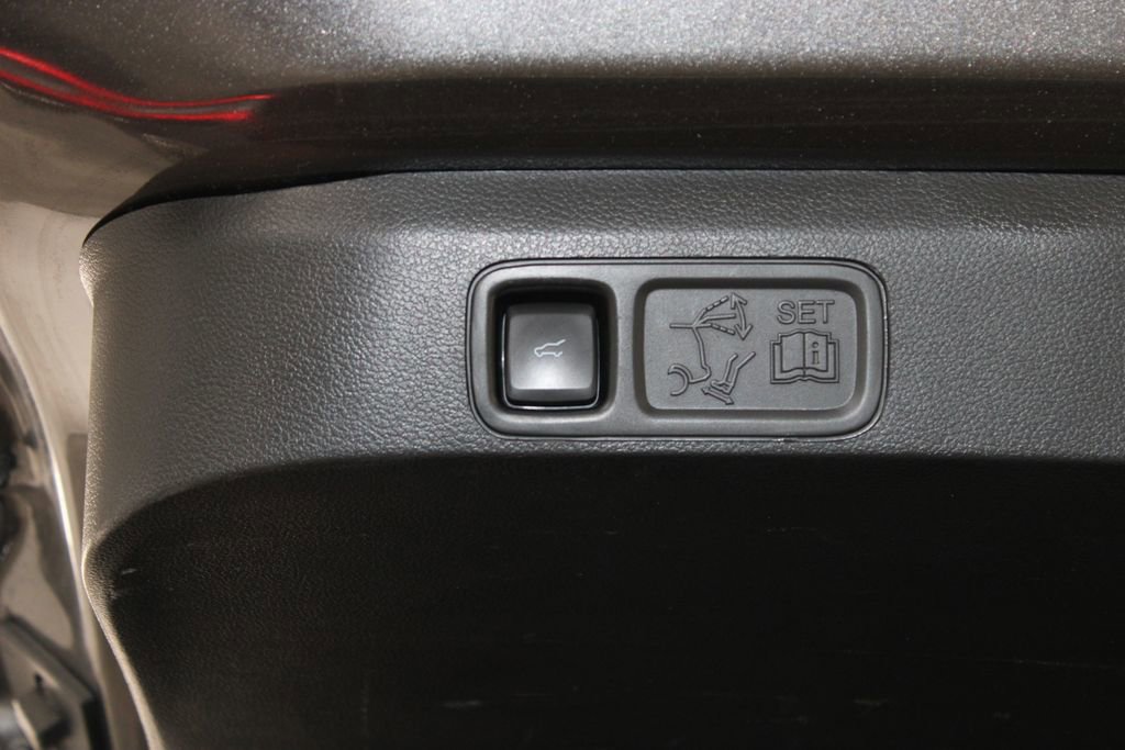 Used 2021 Ford Expedition Platinum image 18