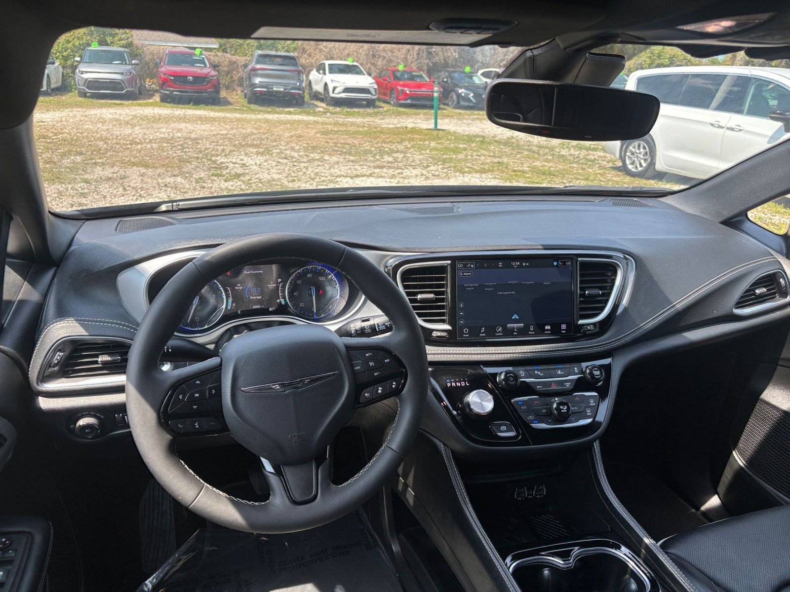 Used 2025 Chrysler Pacifica Limited FWD image 38