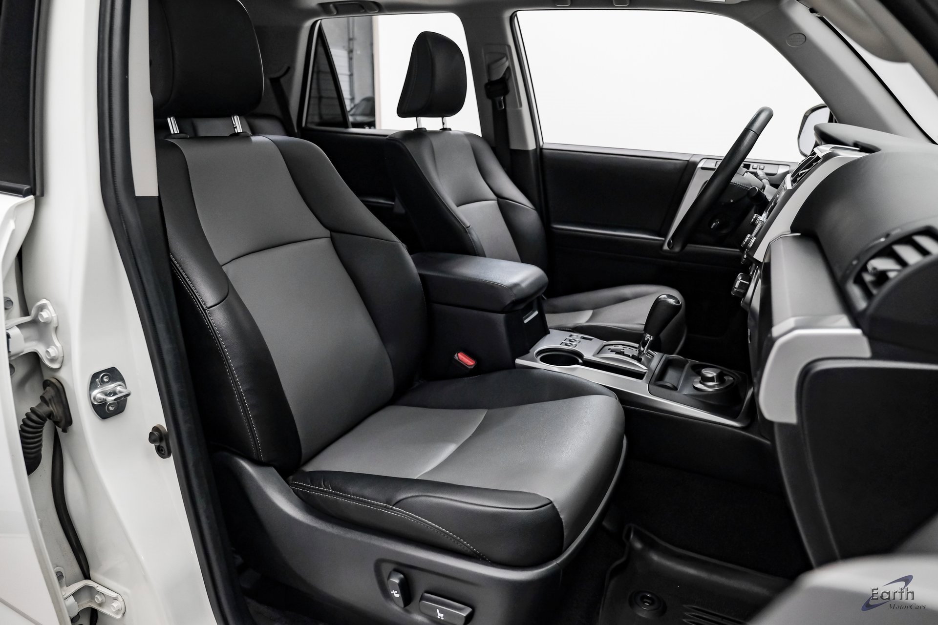 Used 2023 Toyota 4Runner SR5 Premium image 42