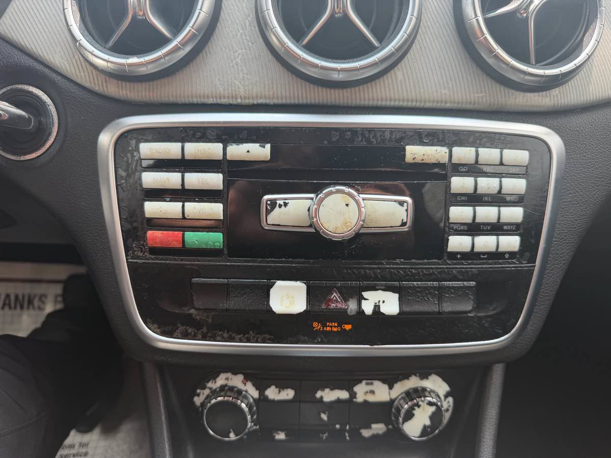 Used 2014 Mercedes-Benz CLA 250 image 33