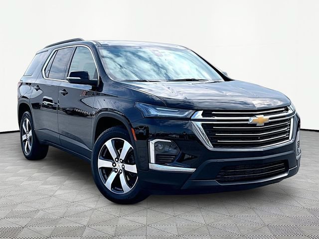 Used 2023 Chevrolet Traverse LT w/ LT Premium Package