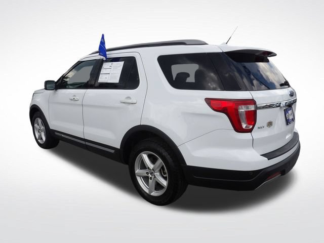 Certified 2019 Ford Explorer XLT w/ Equipment Group 201A FWD image 9