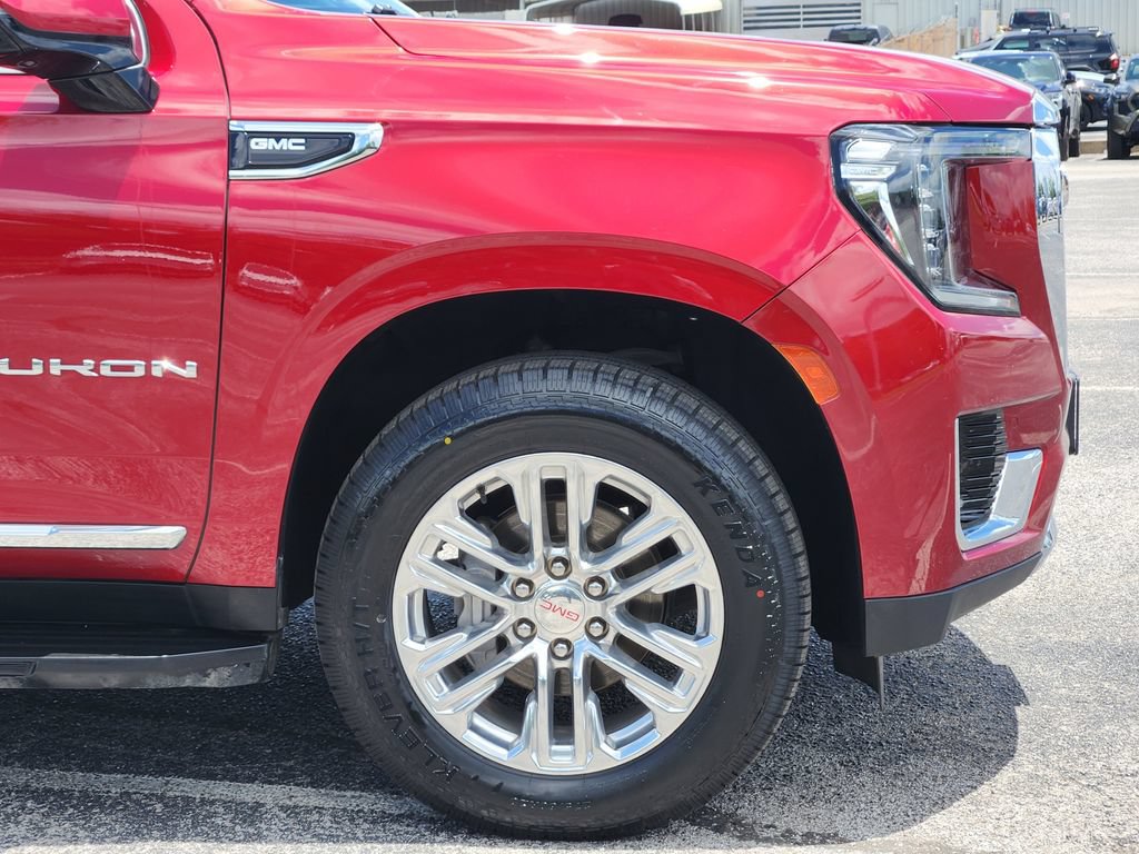 Used 2023 GMC Yukon XL SLT w/ SLT Luxury Package RWD image 6