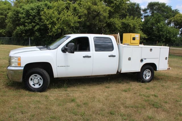 Used 2007 Chevrolet Silverado 2500 W/T AWD/4WD image 3
