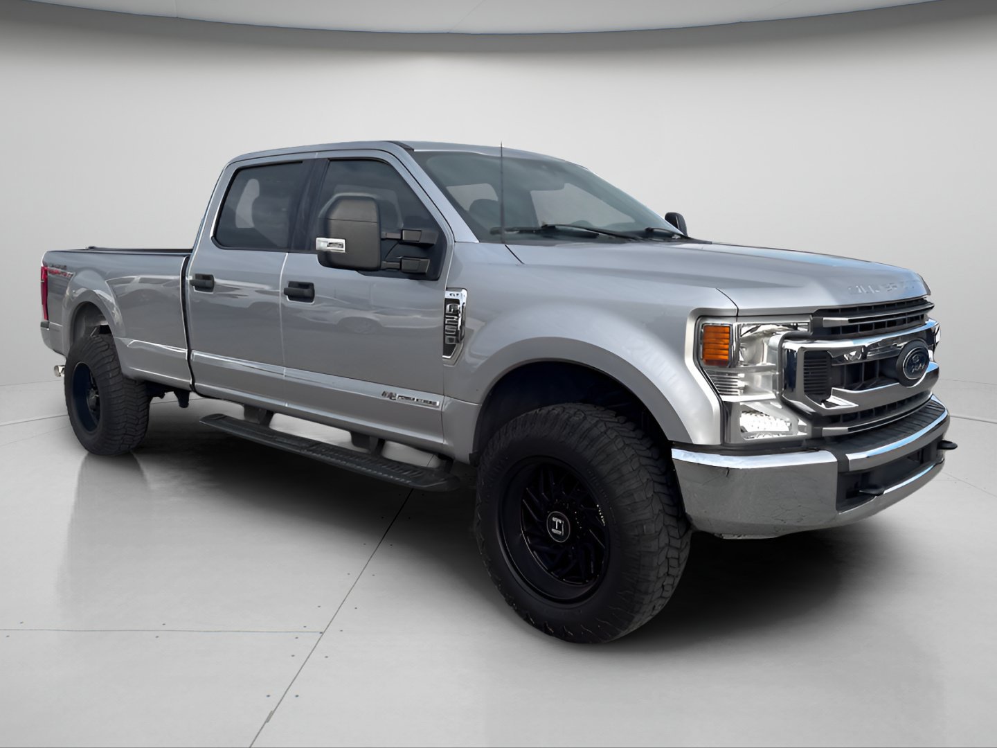 Used 2022 Ford F250 XLT AWD/4WD image 2