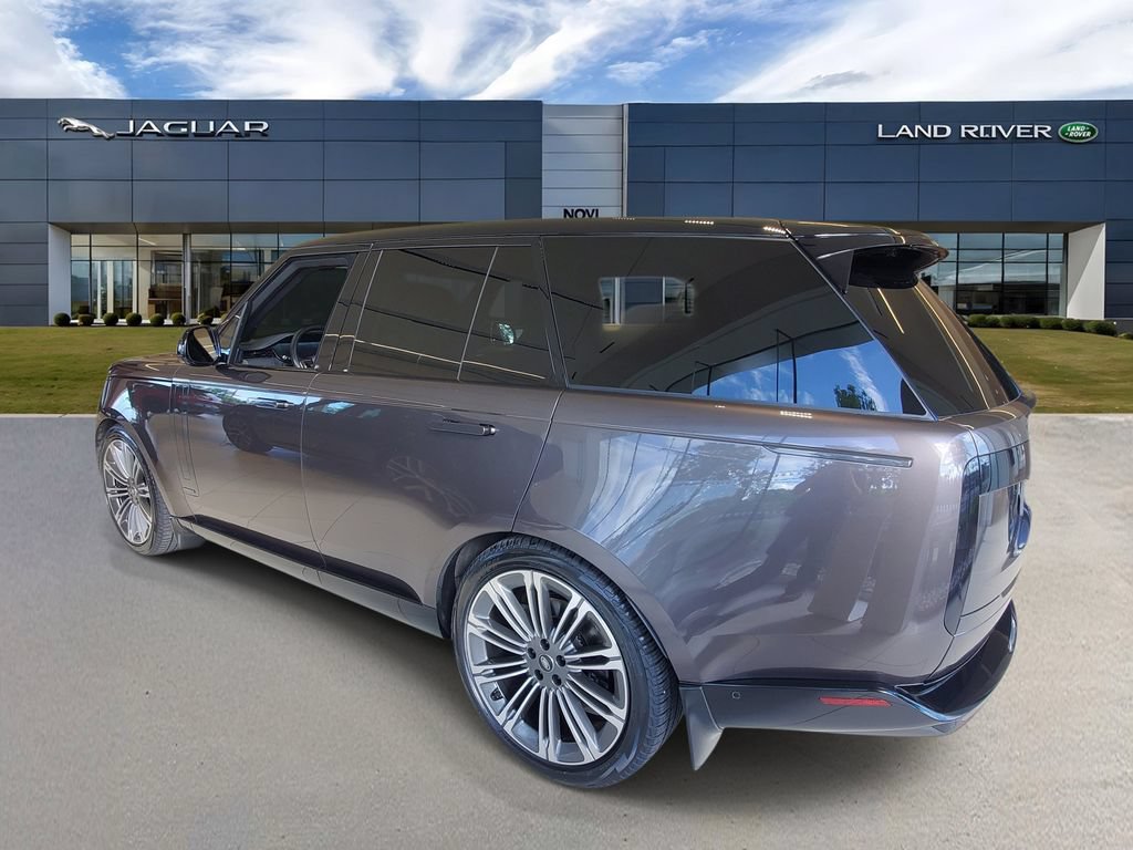 Used 2024 Land Rover Range Rover Autobiography AWD/4WD image 4