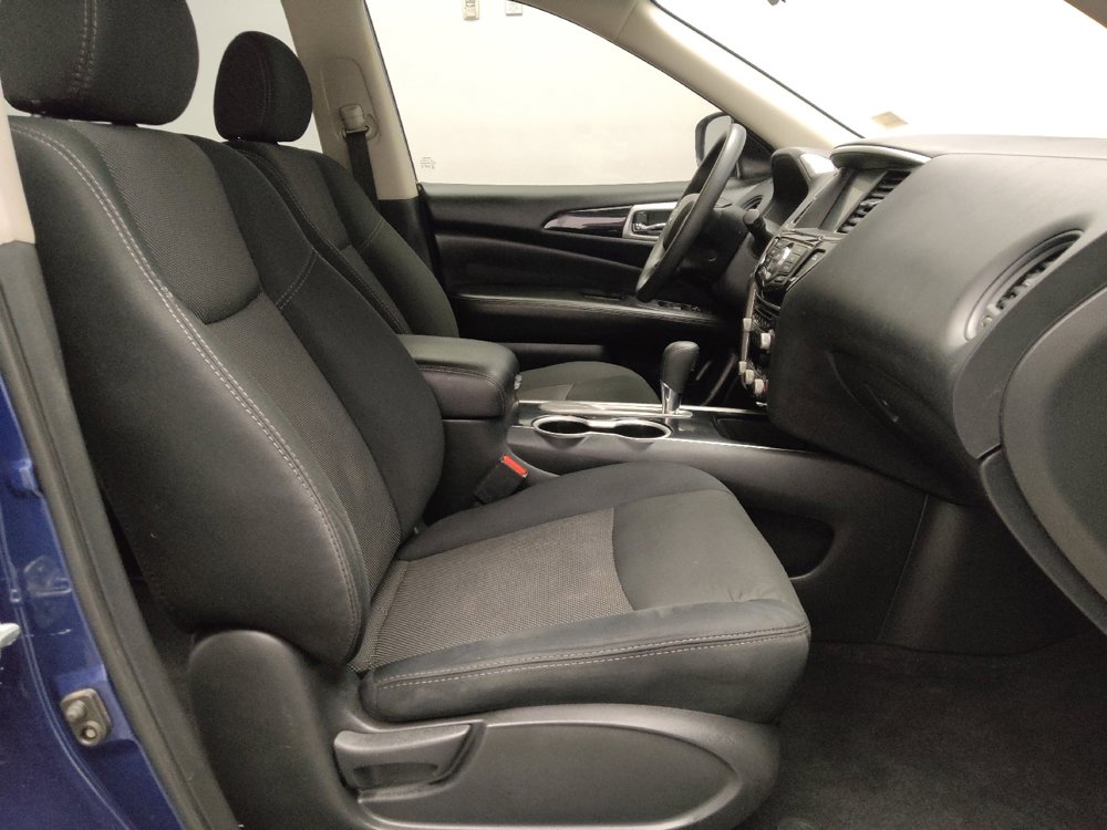 Used 2019 Nissan Pathfinder S image 21